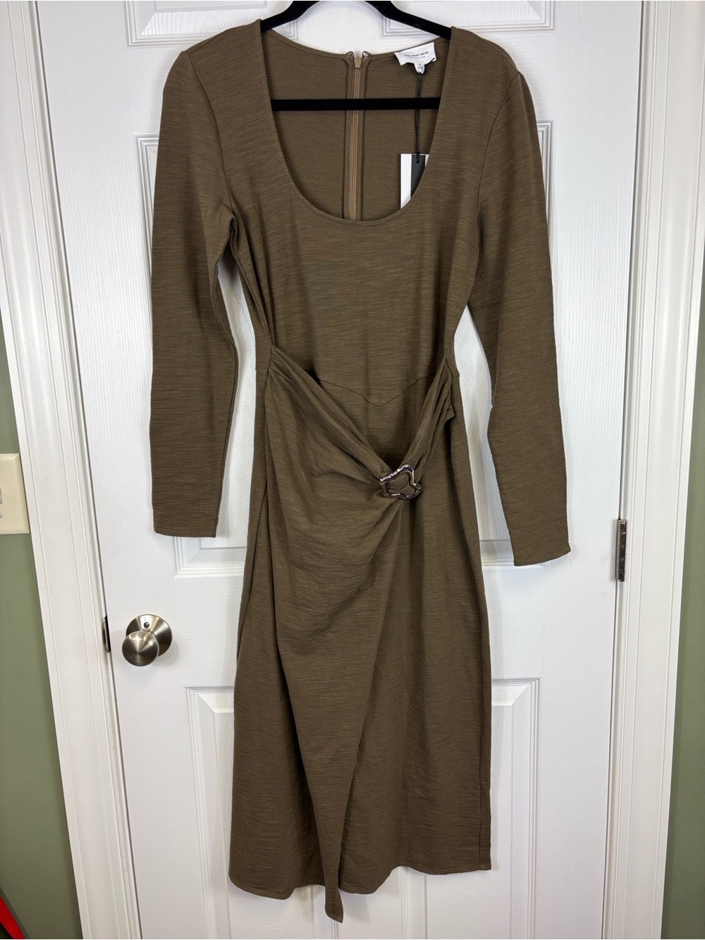 NWT Who what wear brown Sabrina textured wrap midi dress sz med